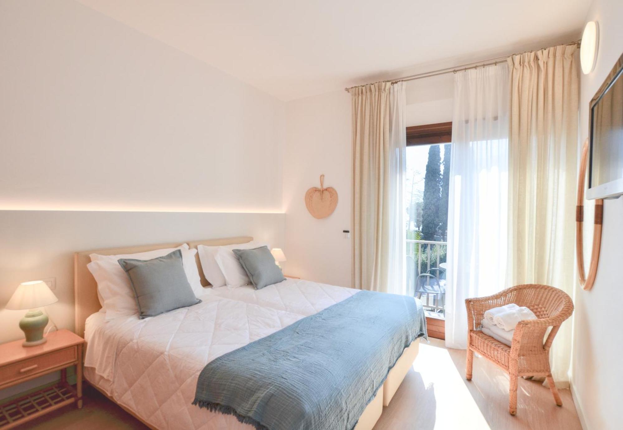 Villa Phoenix - Lake Apartments Рива-дель-Гарда Экстерьер фото